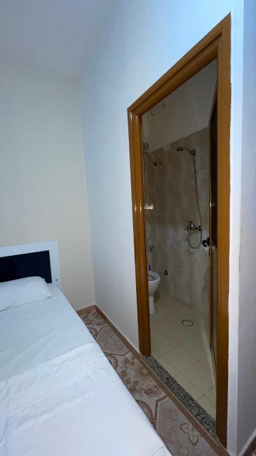 Vila Osmenaj Rent Room Or Apartment Vlorë エクステリア 写真