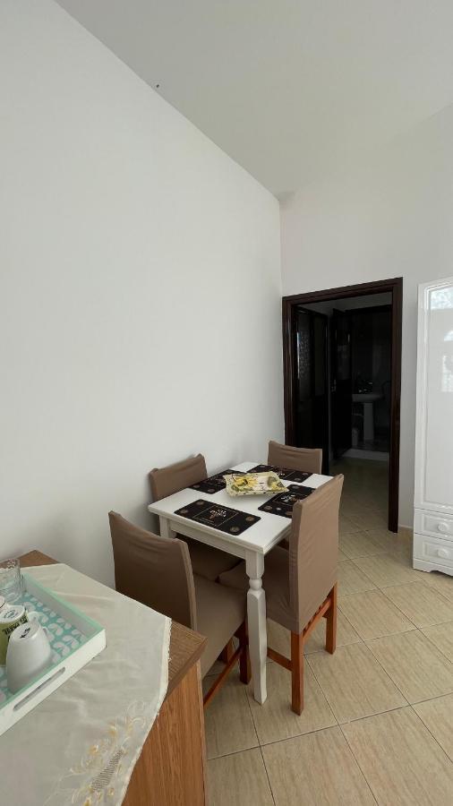 Vila Osmenaj Rent Room Or Apartment Vlorë エクステリア 写真