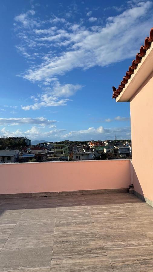 Vila Osmenaj Rent Room Or Apartment Vlorë エクステリア 写真